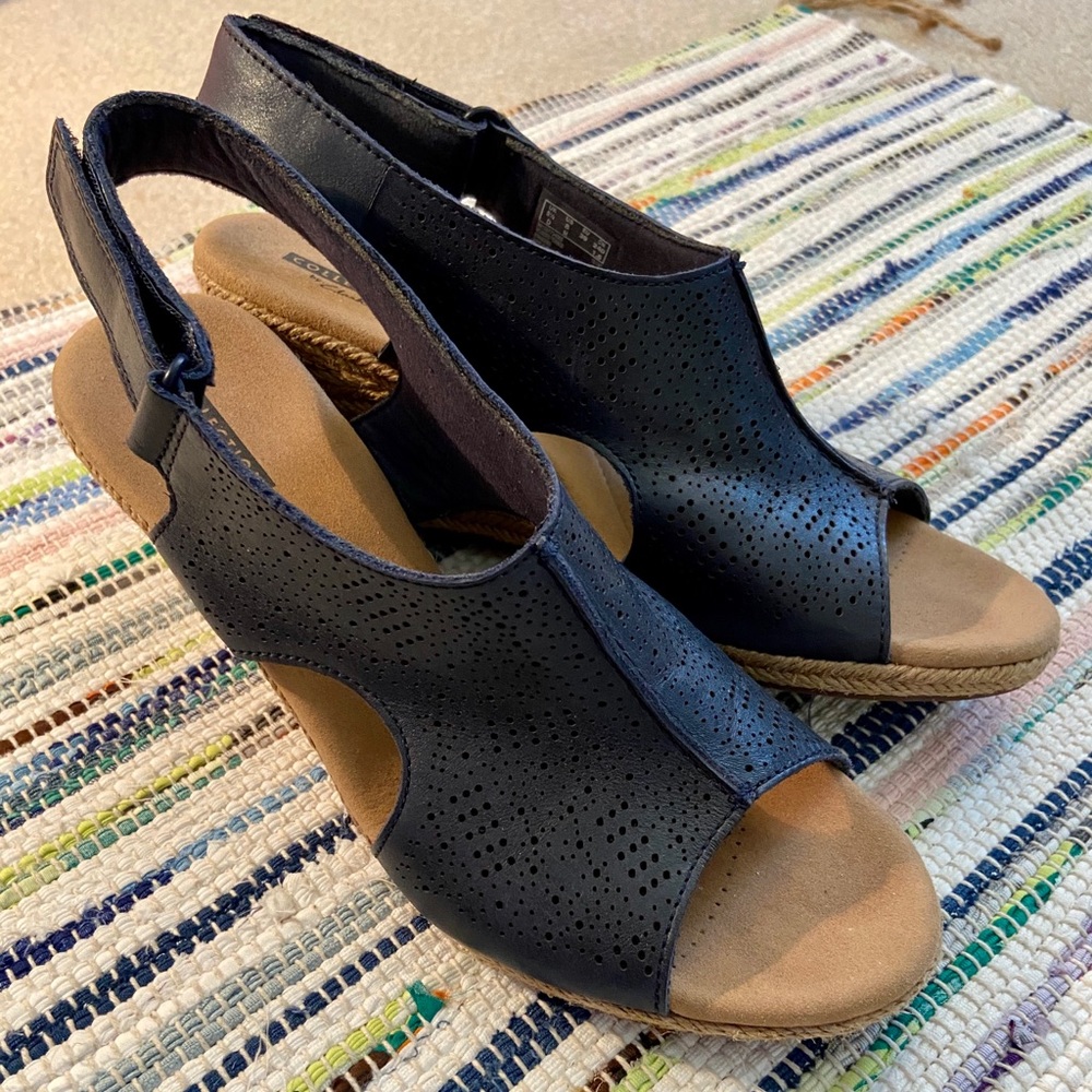 Clarks navy wedges real cushion wedge sandals